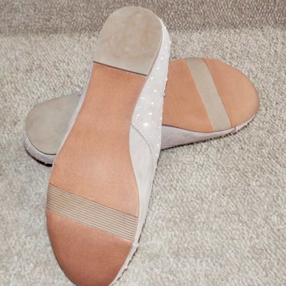 Madden Girl Size 8 Shoes Round Toe Ballet Flats Glittery Studded Bling TAN * - Picture 6 of 6